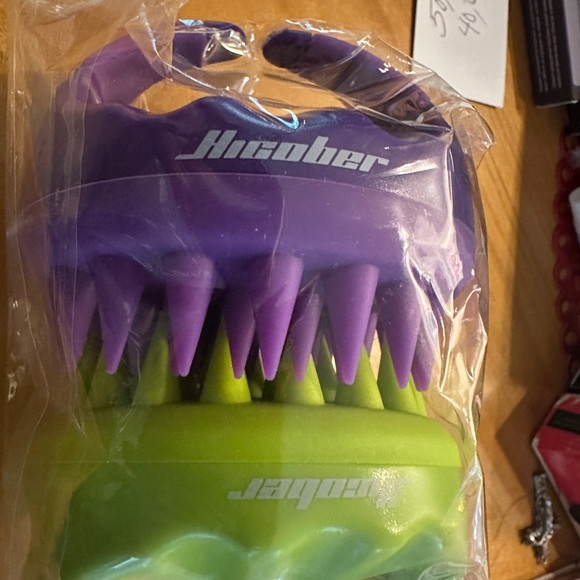 Hair and Scalp shampoo brushes (2)NWT in package - Picture 4 of 8